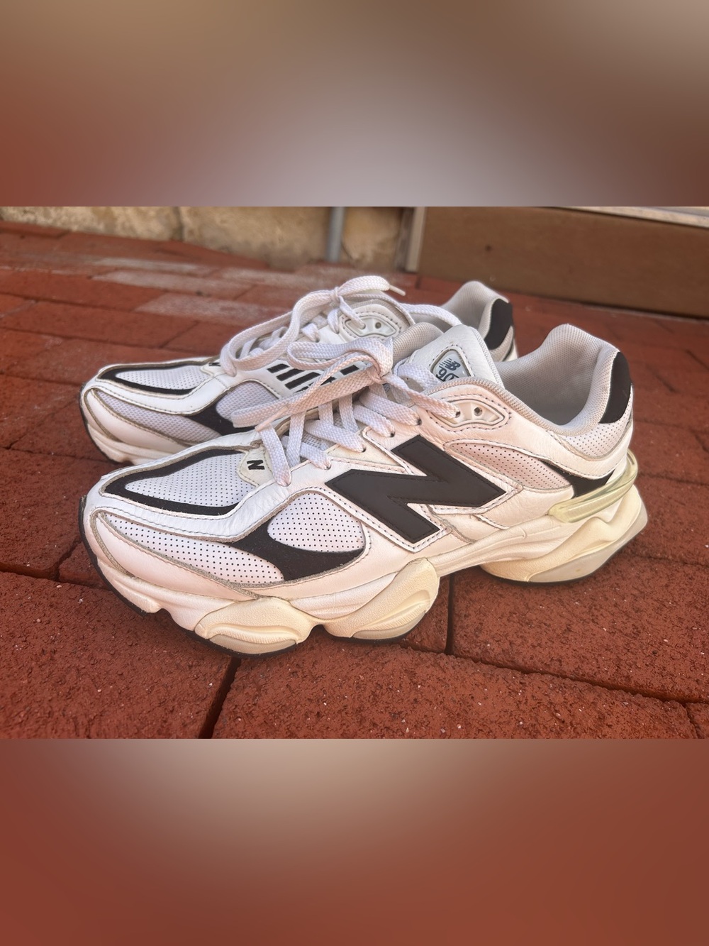New Balance 9060 White, Cream and Black Mens Athletic Sneakers Size 10